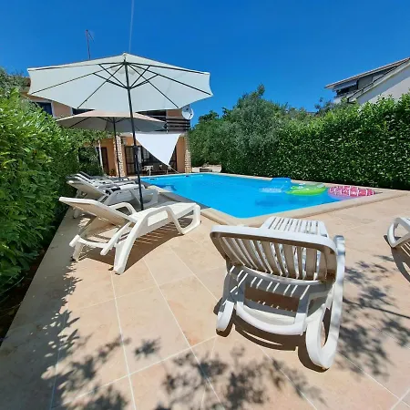 Apartment Big Pool In Pula
